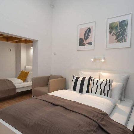 Best Located, 150 M2 5 Bedrooms Apt., 布达佩斯 外观 照片