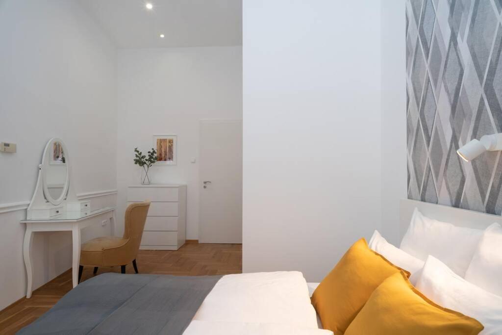 Best Located, 150 M2 5 Bedrooms Apt., 布达佩斯 外观 照片