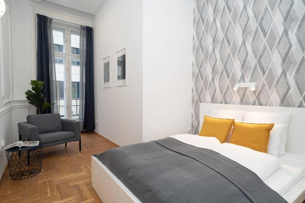 Best Located, 150 M2 5 Bedrooms Apt., 布达佩斯 外观 照片