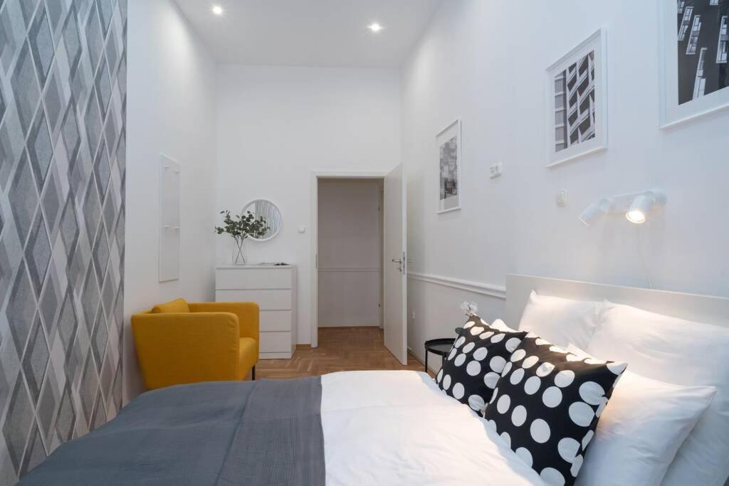 Best Located, 150 M2 5 Bedrooms Apt., 布达佩斯 外观 照片